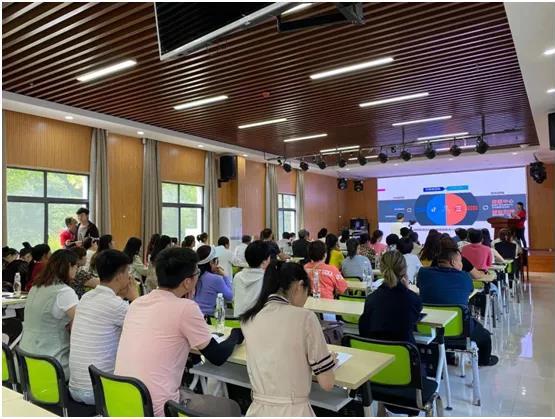 陕西网信办“陕耀·网络扶贫e起来”活动 以软件开发之力，精准助力脱贫攻坚